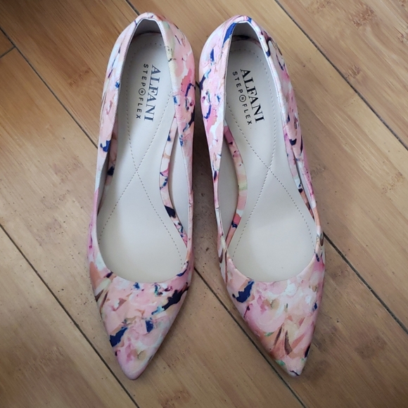 Multi colored - Picture 1 of 4